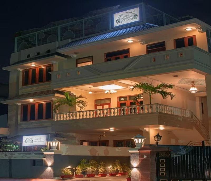 Bungalow Hotel 3*