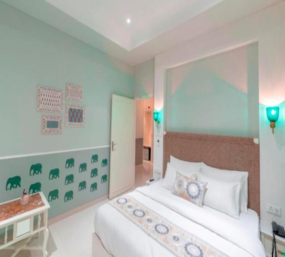 Bungalow Hotel