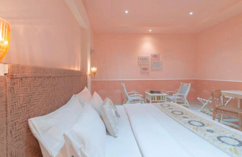 Bungalow Hotel 3*